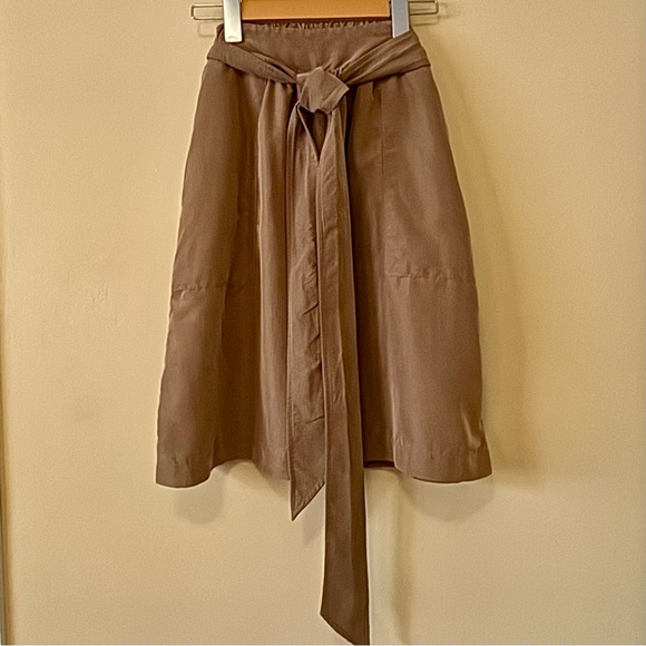 •SOLD•| a new day| Tan Belted Midi Skirt w/ Pockets Size US M - Picture 2 of 5